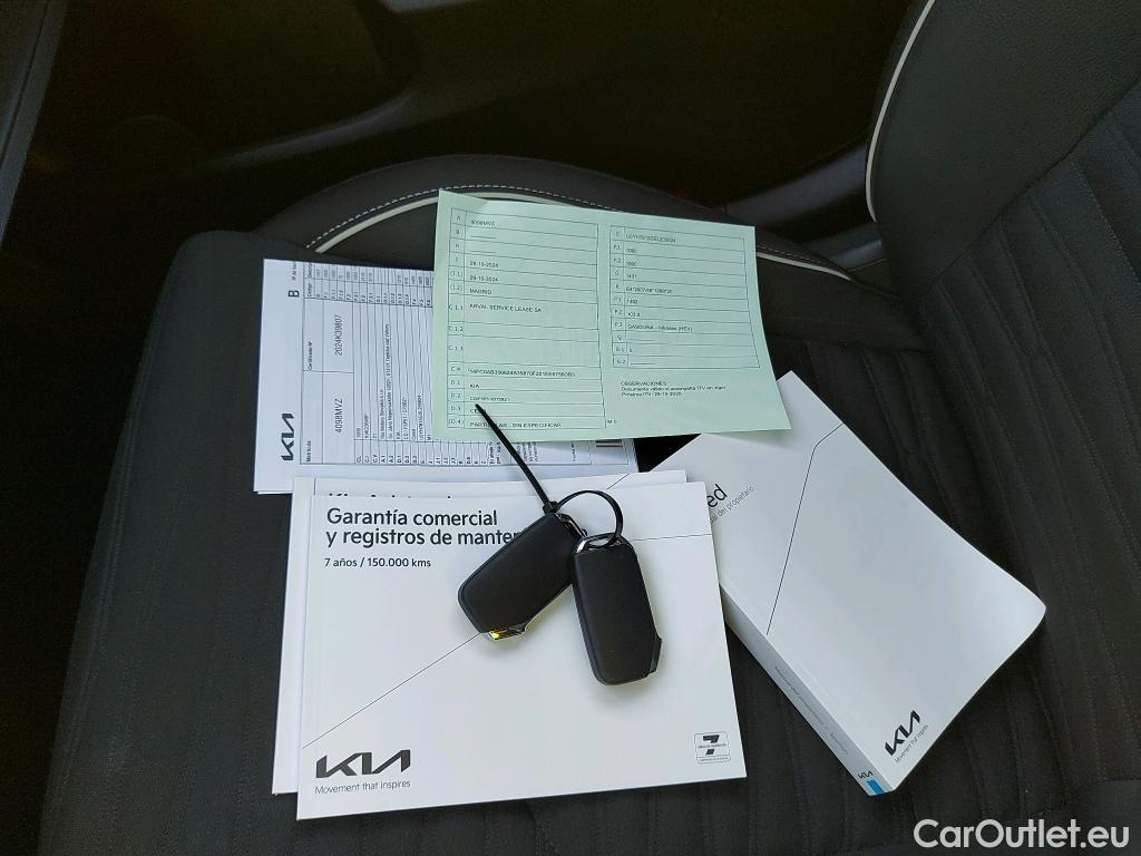 KIA  Cee'd KIA Ceed Tourer / 2021 / 5P / familiar Tourer 1.5 MHEV 103kW(140CV) GT Line DCT #9