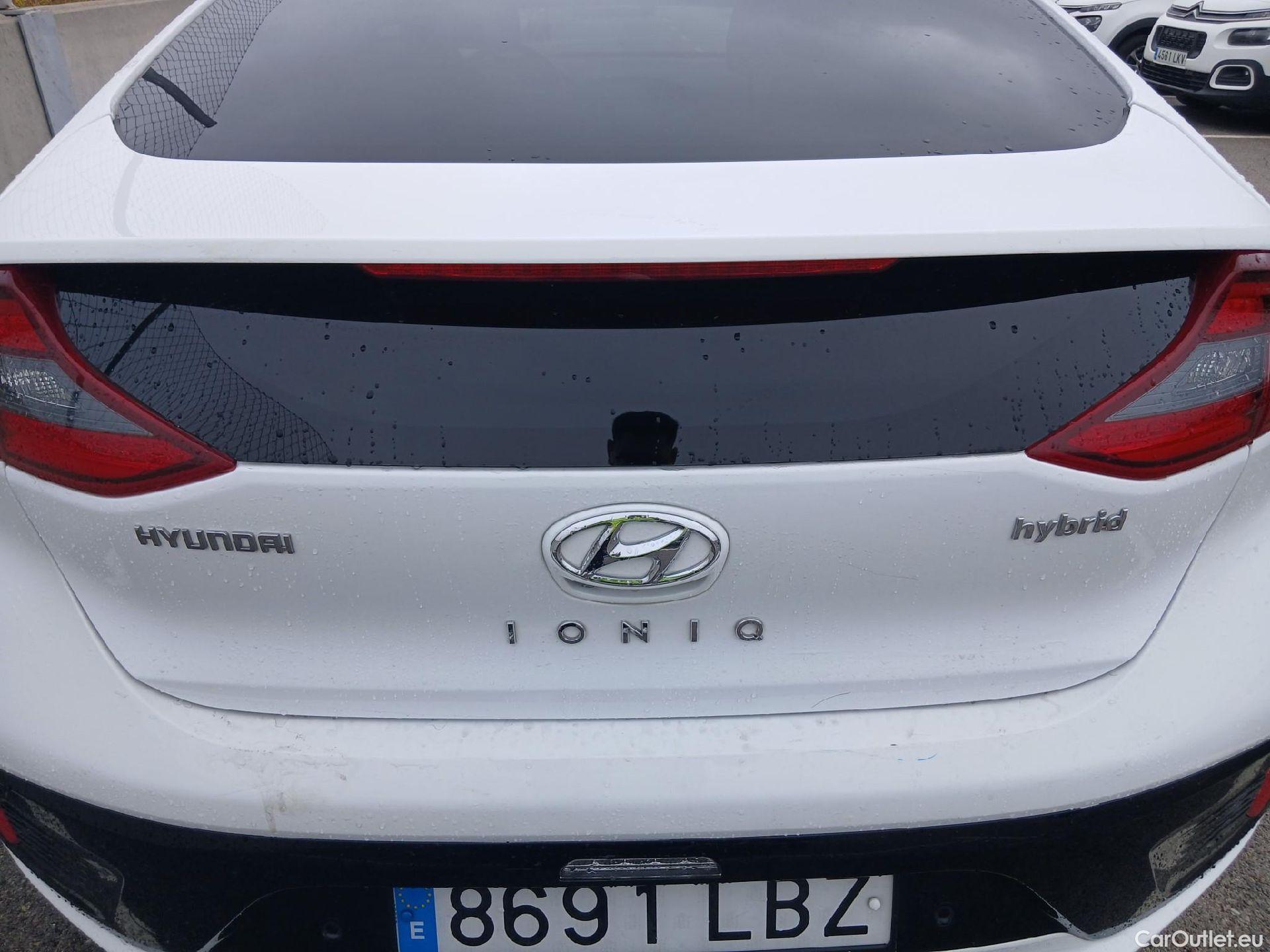  Hyundai   Ioniq HYUNDAI / 2016 / 5P / berlina con portón 1.6 GDI HEV Tecno DCT (AC) #29