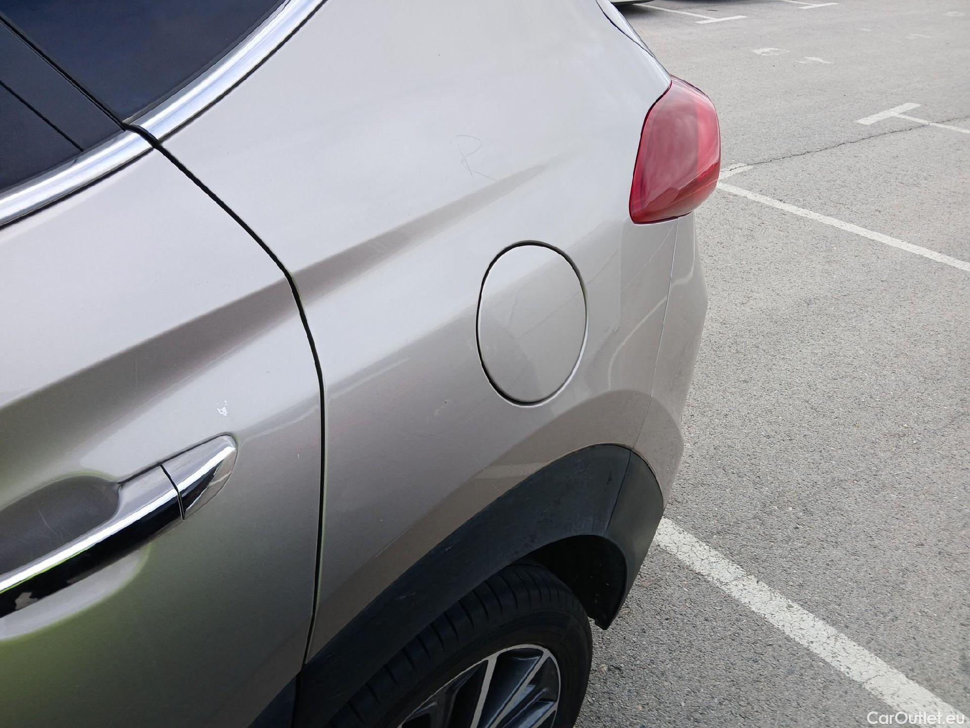 Hyundai  Tucson HYUNDAI  / 2015 / 5P / todoterreno 1.7 CRDi 104kW (141CV) BD Go! DCT 4x2(SP) #12