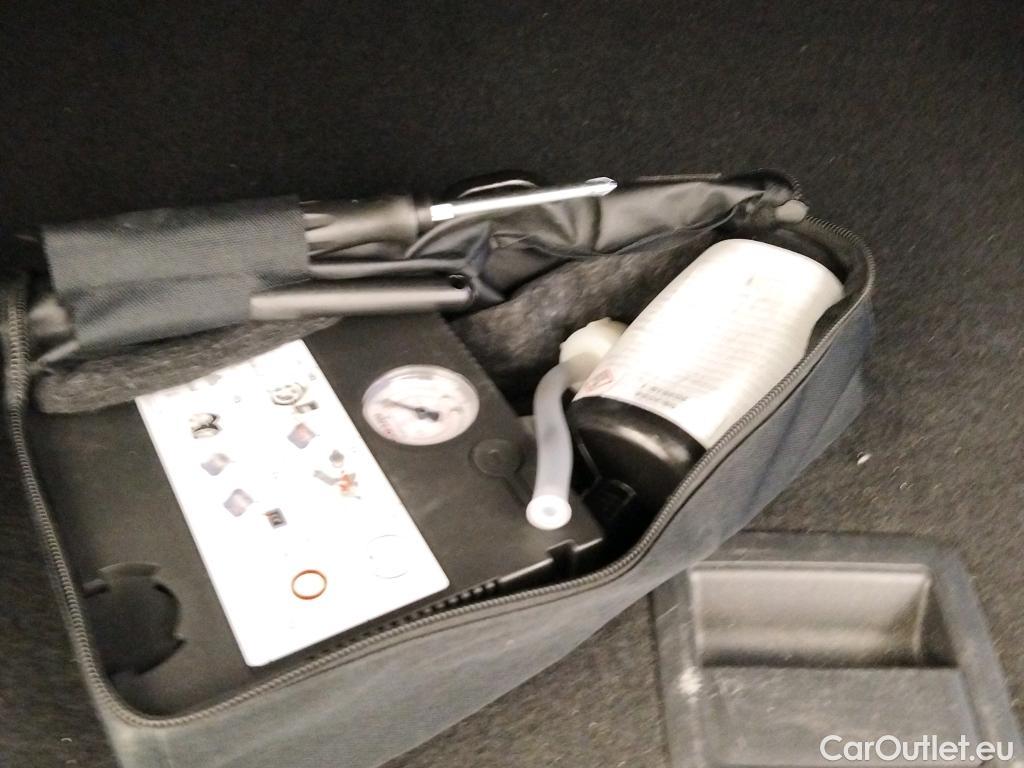 Audi  Q2 AUDI  / 2016 / 5P / todoterreno Advanced 30 TFSI 85kW (116CV) #10