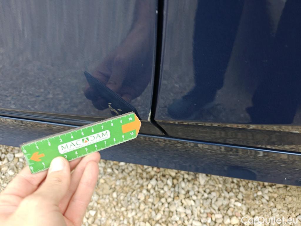  Land Rover  Discovery BMW Serie 3 / 2019 / 5P / familiar 320d Auto.Touring #25