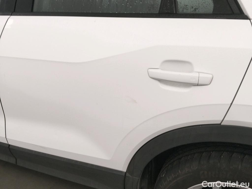 Audi  Q2 AUDI  / 2016 / 5P / todoterreno Advanced 30 TFSI 85kW (116CV) #8