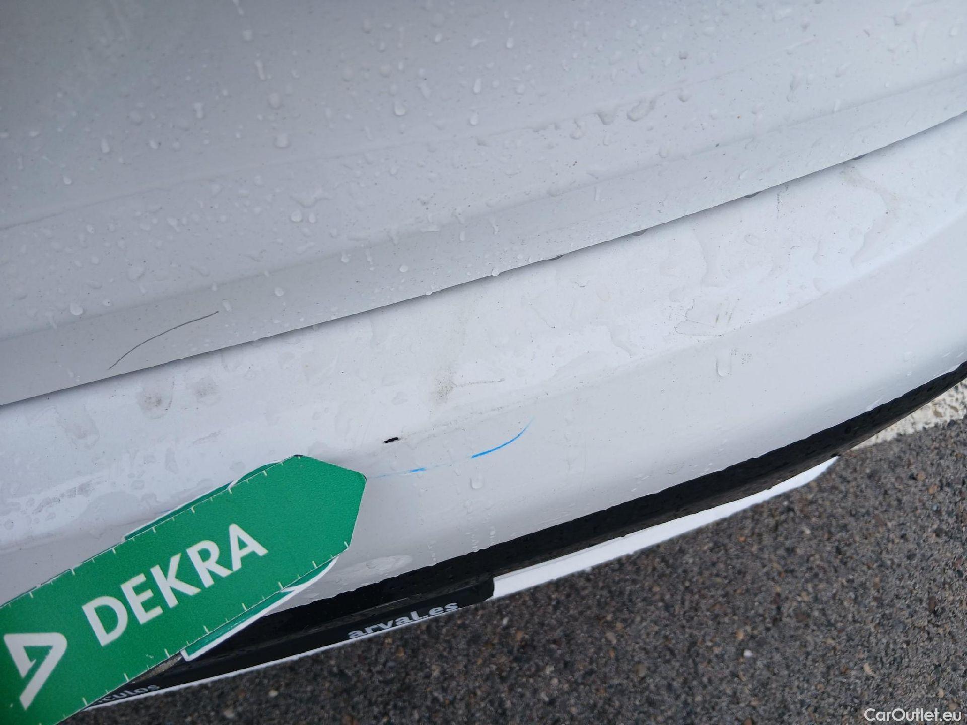  Hyundai   Ioniq HYUNDAI / 2016 / 5P / berlina con portón 1.6 GDI HEV Tecno DCT (AC) #21