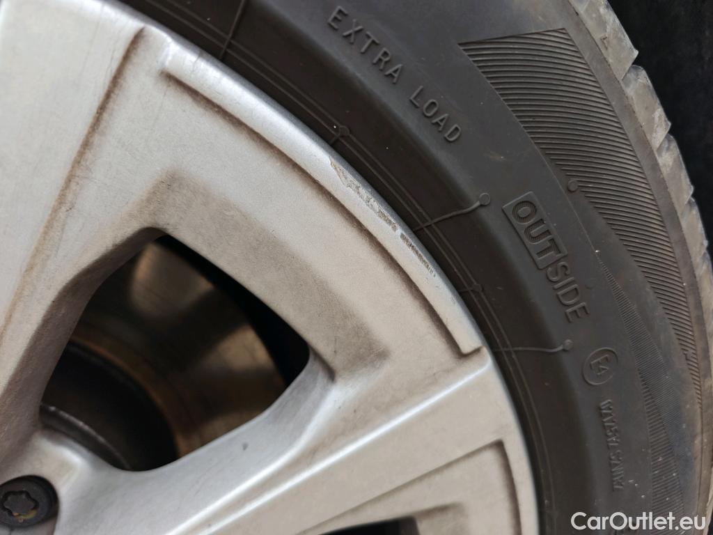  Land Rover  Discovery BMW Serie 3 / 2019 / 5P / familiar 320d Auto.Touring #54