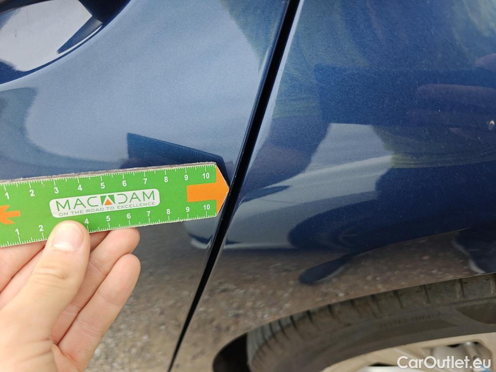  Land Rover  Discovery BMW Serie 3 / 2019 / 5P / familiar 320d Auto.Touring #28