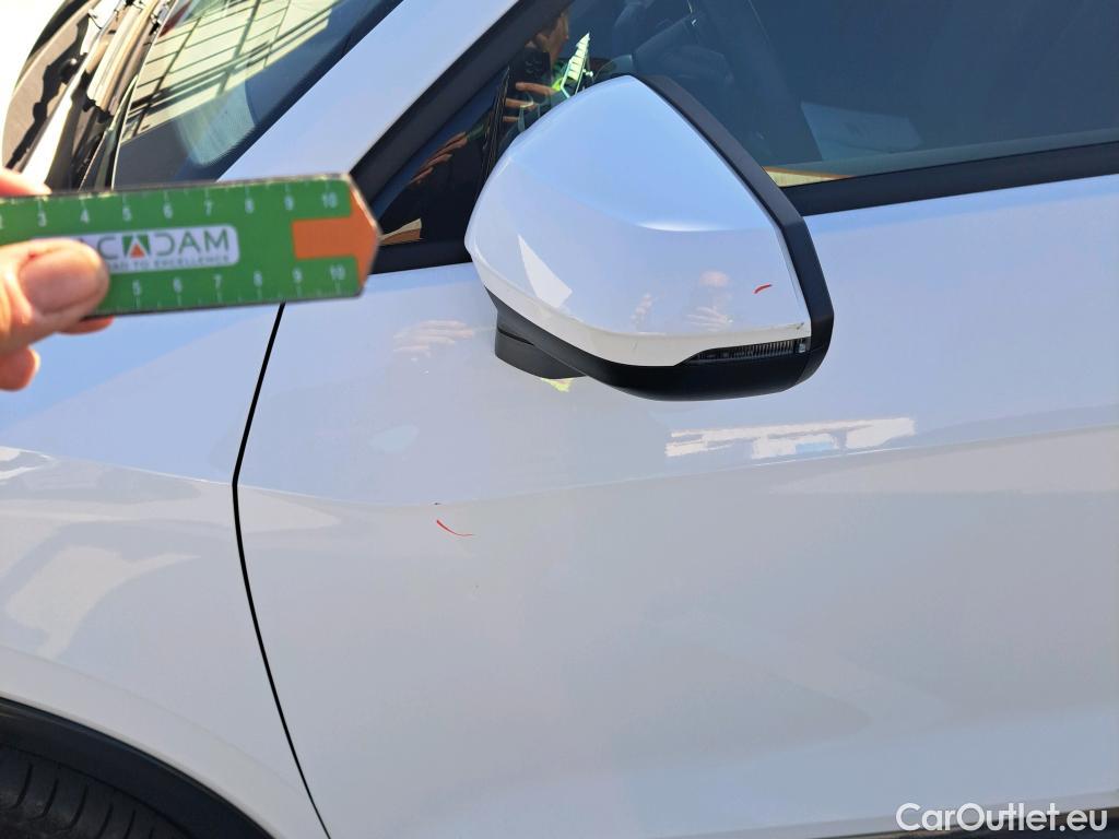  Audi  Q2 AUDI  / 2016 / 5P / todoterreno Design 35 TFSI 110kW (150CV) S tronic #42