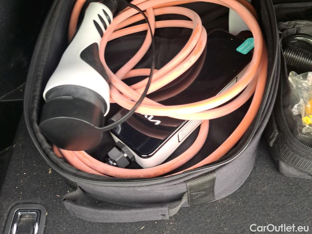 KIA  Niro KIA  / 2019 / 5P / crossover 1.6 GDi PHEV 104kW (141CV) Drive #16