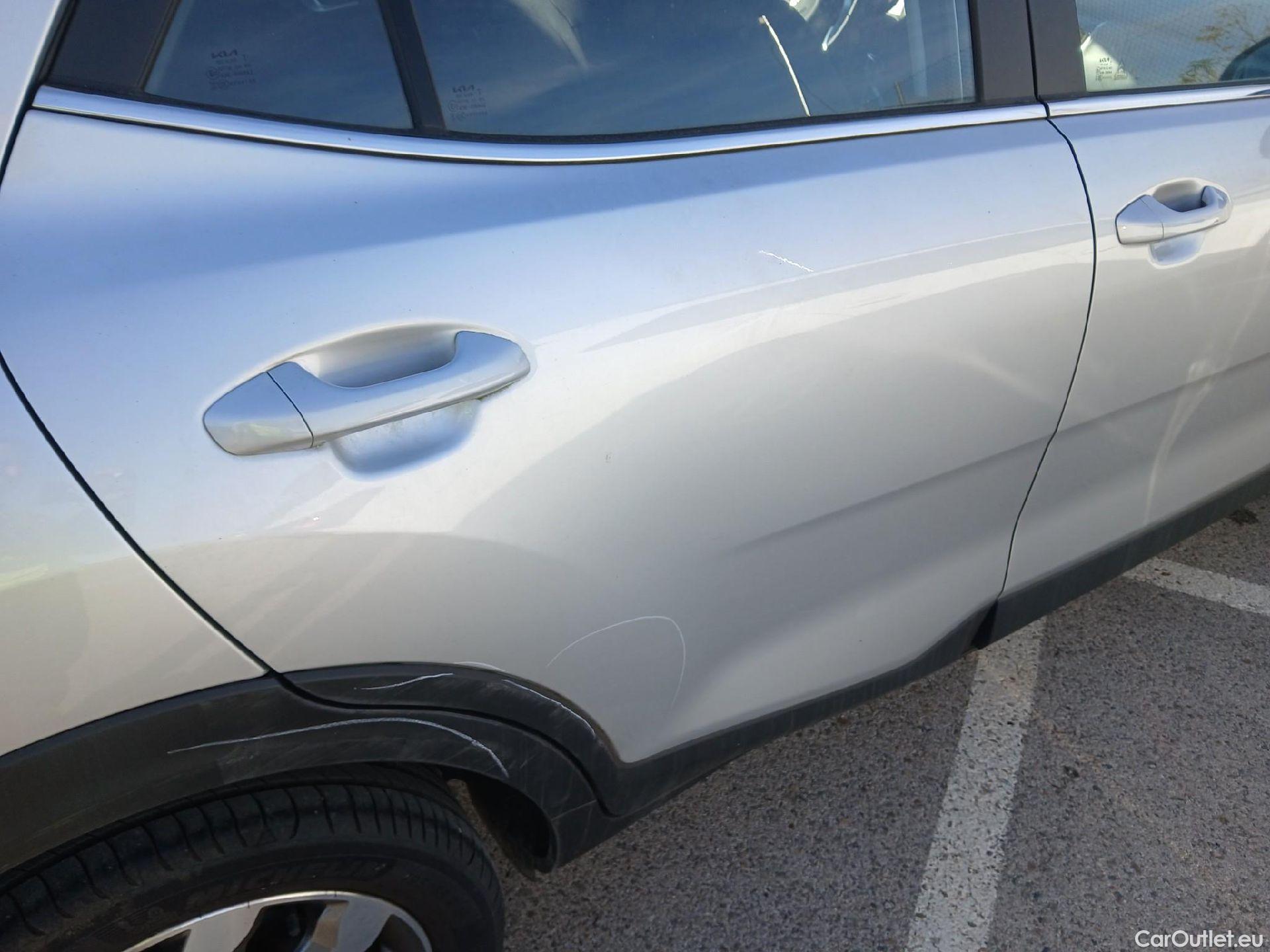 KIA  STONIC KIA  / 2017 / 5P / todoterreno 1.0 T-GDi 74kW (100CV) MHEV iMT Drive #15