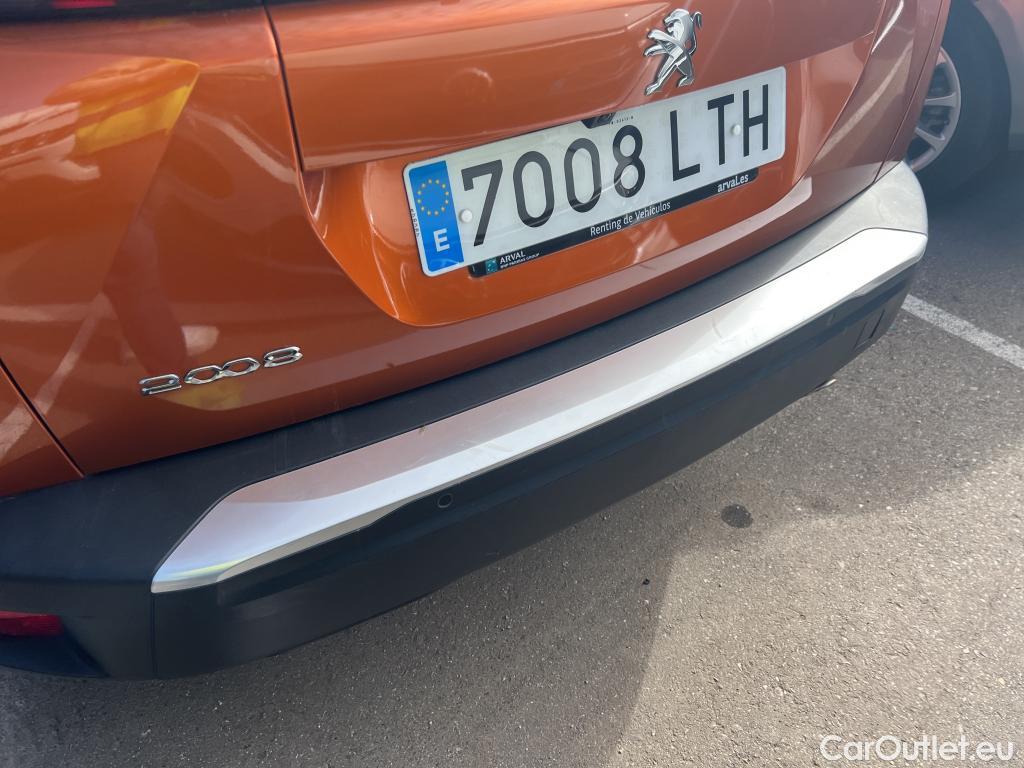  Peugeot  2008 PEUGEOT  / 2019 / 5P / todoterreno Allure BlueHDI 130 S&S EAT8 #1