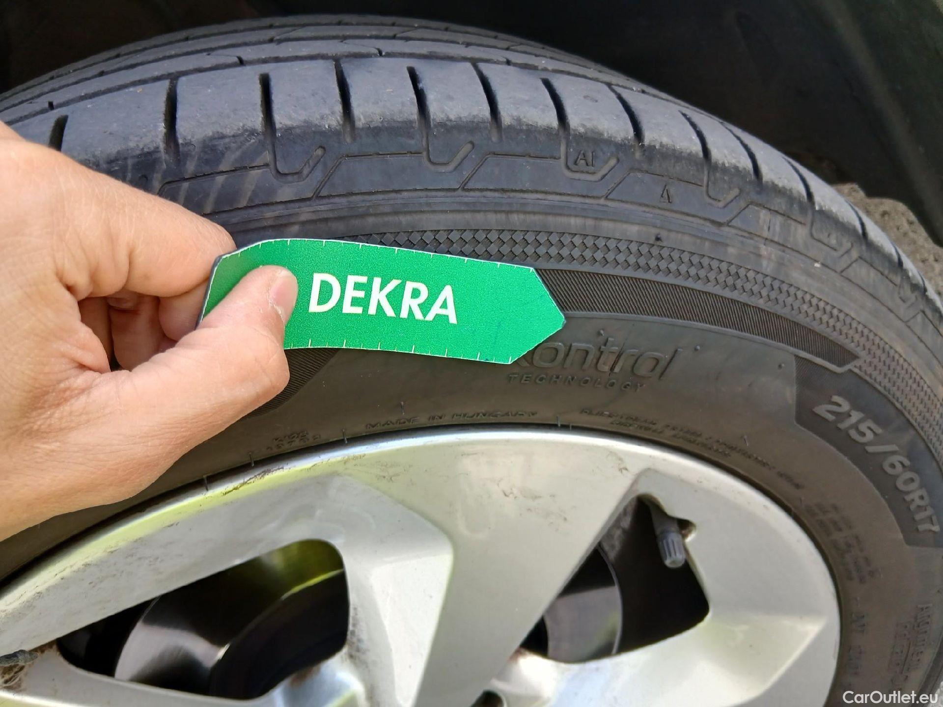 Nissan  Qashqai NISSAN  / 2017 / 5P / todoterreno DIG-T 103 kW (140 CV) E6D ACENTA #2