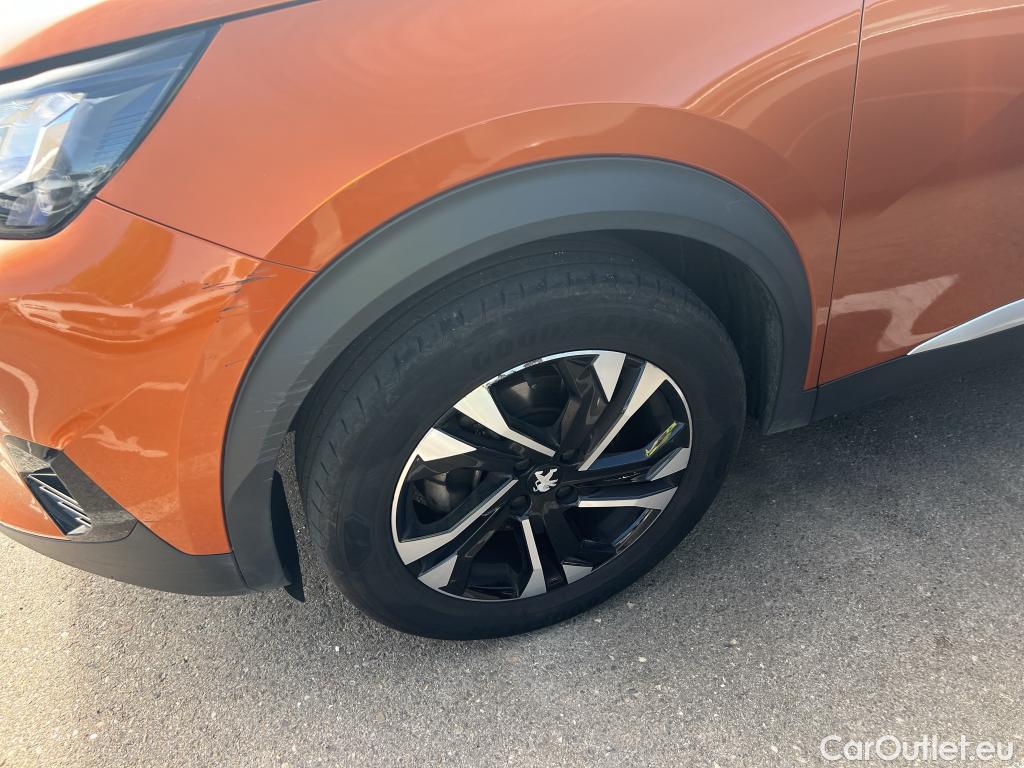  Peugeot  2008 PEUGEOT  / 2019 / 5P / todoterreno Allure BlueHDI 130 S&S EAT8 #26