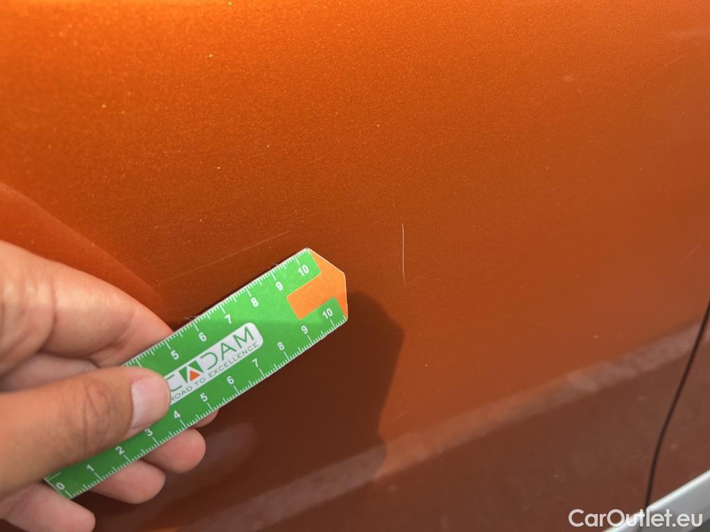  Peugeot  2008 PEUGEOT  / 2019 / 5P / todoterreno Allure BlueHDI 130 S&S EAT8 #13