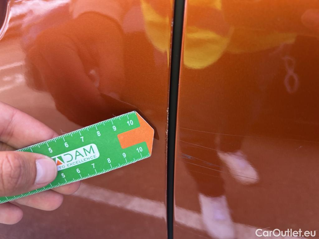  Peugeot  2008 PEUGEOT  / 2019 / 5P / todoterreno Allure BlueHDI 130 S&S EAT8 #11