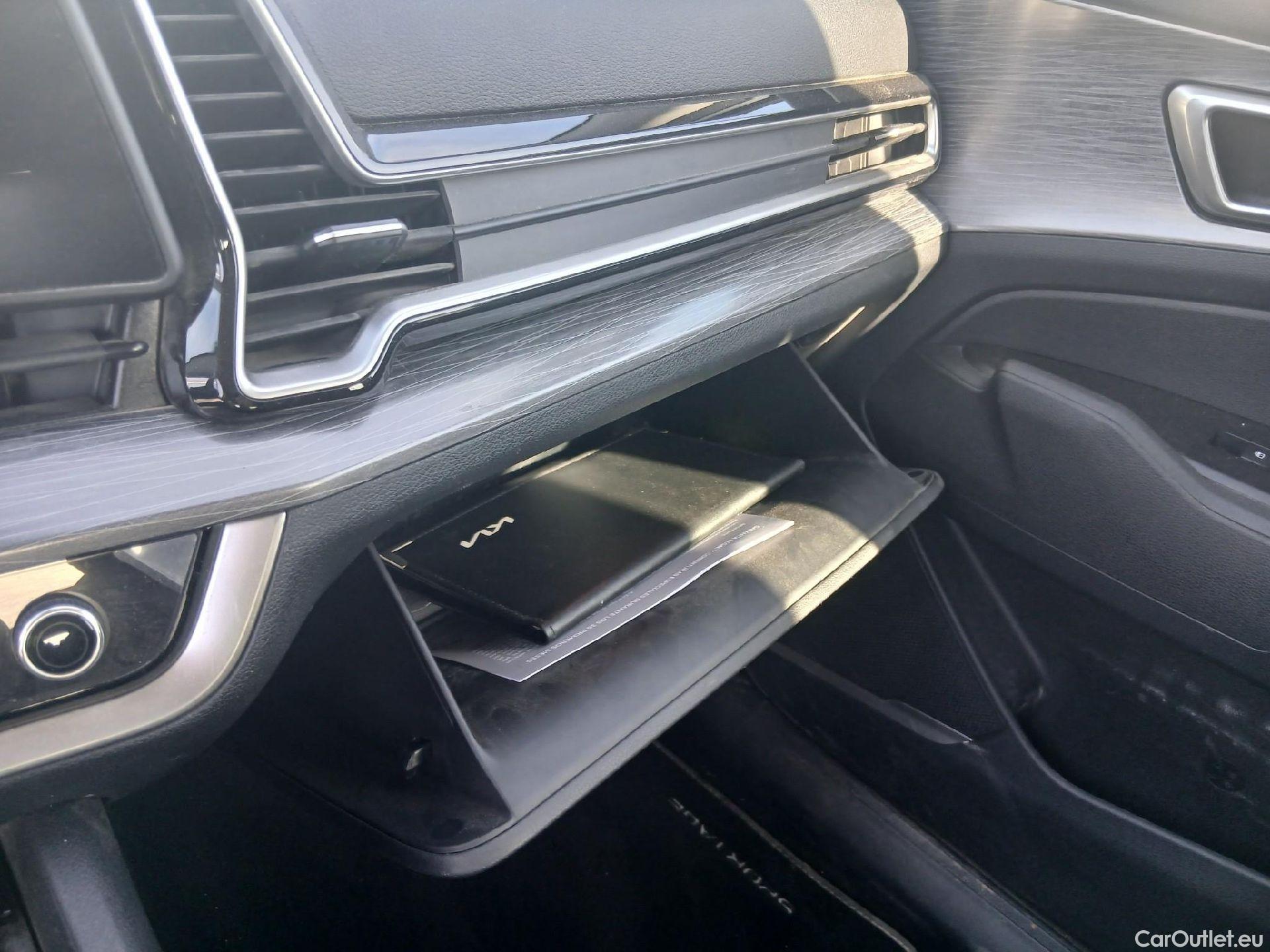  KIA  Sportage KIA  / 2022 / 5P / todoterreno 1.6 CRDi MHEV 100kW Business 4X4 DCT #1