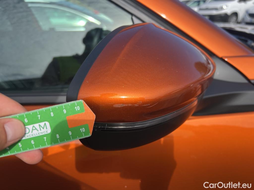  Peugeot  2008 PEUGEOT  / 2019 / 5P / todoterreno Allure BlueHDI 130 S&S EAT8 #37