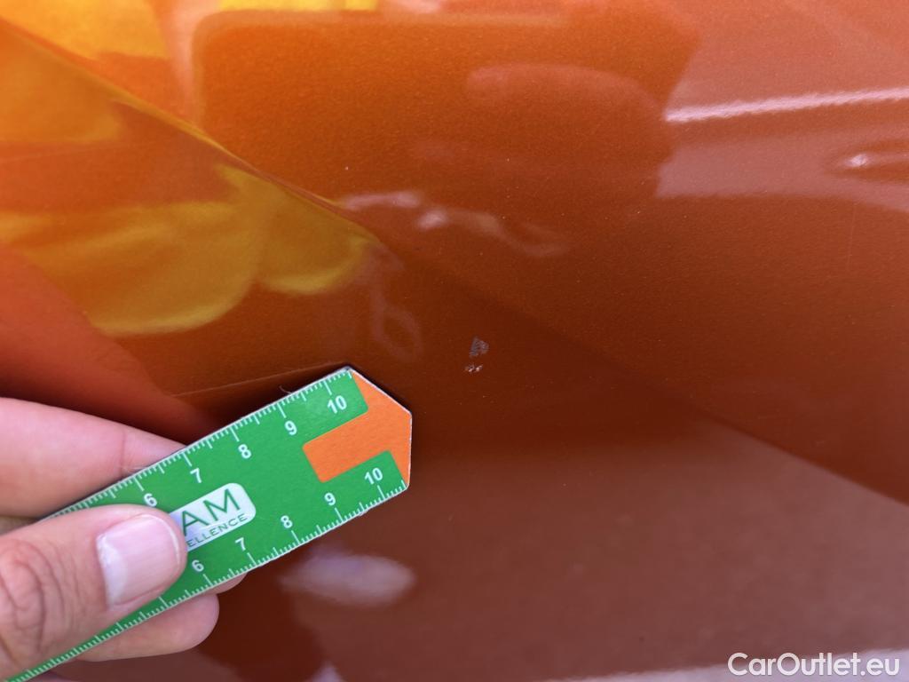  Peugeot  2008 PEUGEOT  / 2019 / 5P / todoterreno Allure BlueHDI 130 S&S EAT8 #17