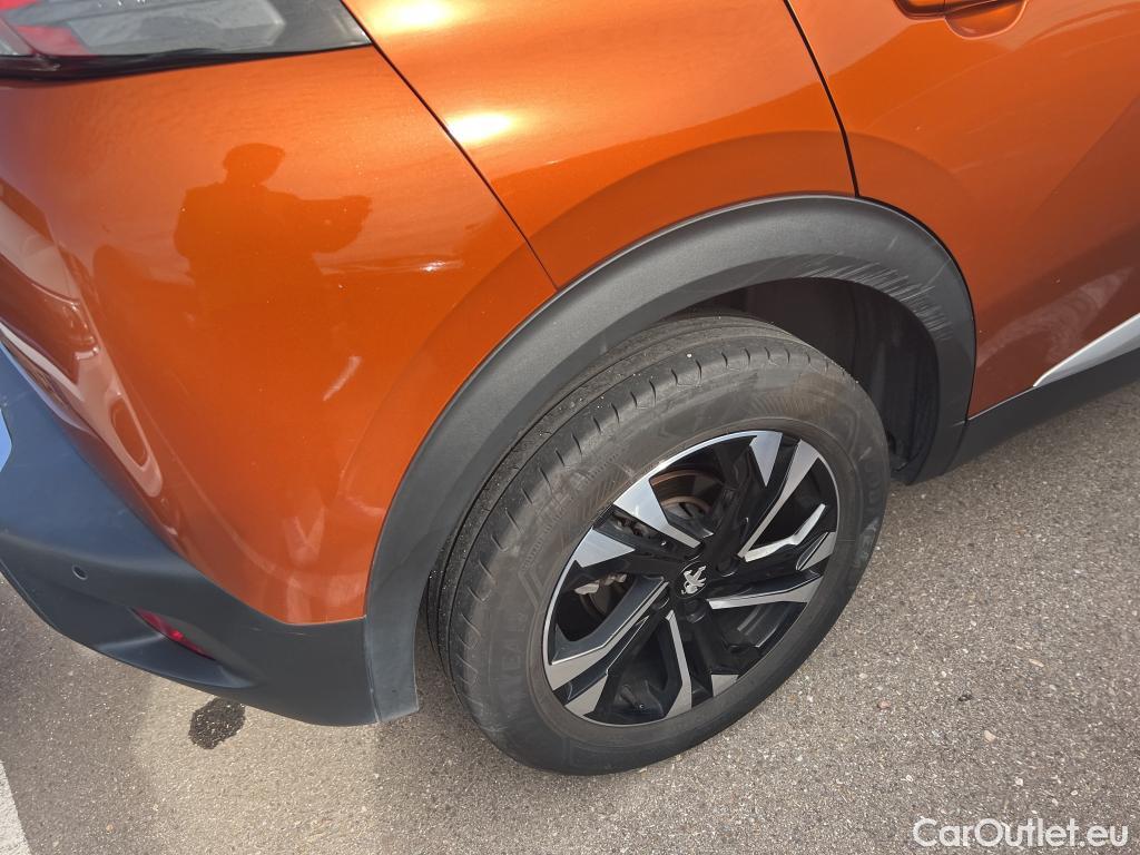  Peugeot  2008 PEUGEOT  / 2019 / 5P / todoterreno Allure BlueHDI 130 S&S EAT8 #24