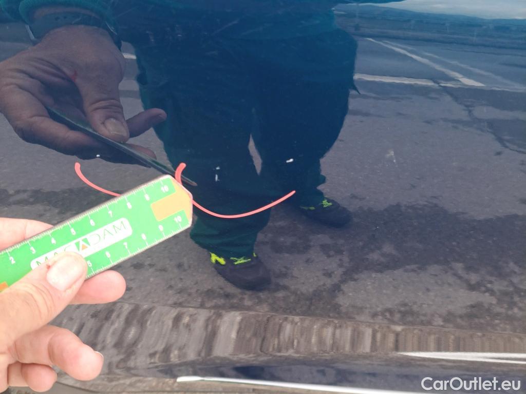 KIA  Niro KIA  / 2019 / 5P / crossover 1.6 GDi PHEV 104kW (141CV) Drive #20