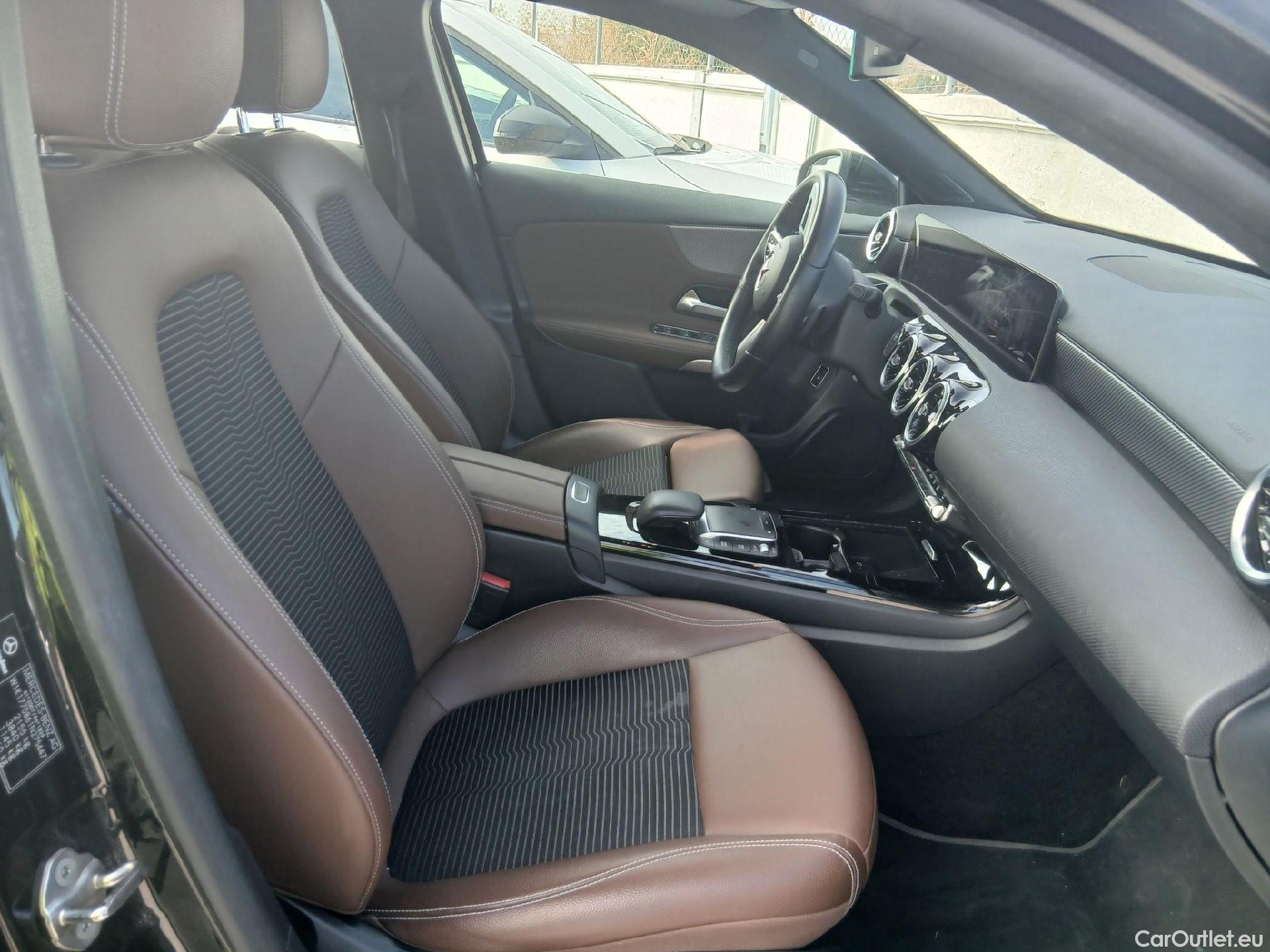 Mercedes  A-Klasse MERCEDES-BENZ Clase A / 2018 / 5P / berlina con portón A 250 e #6