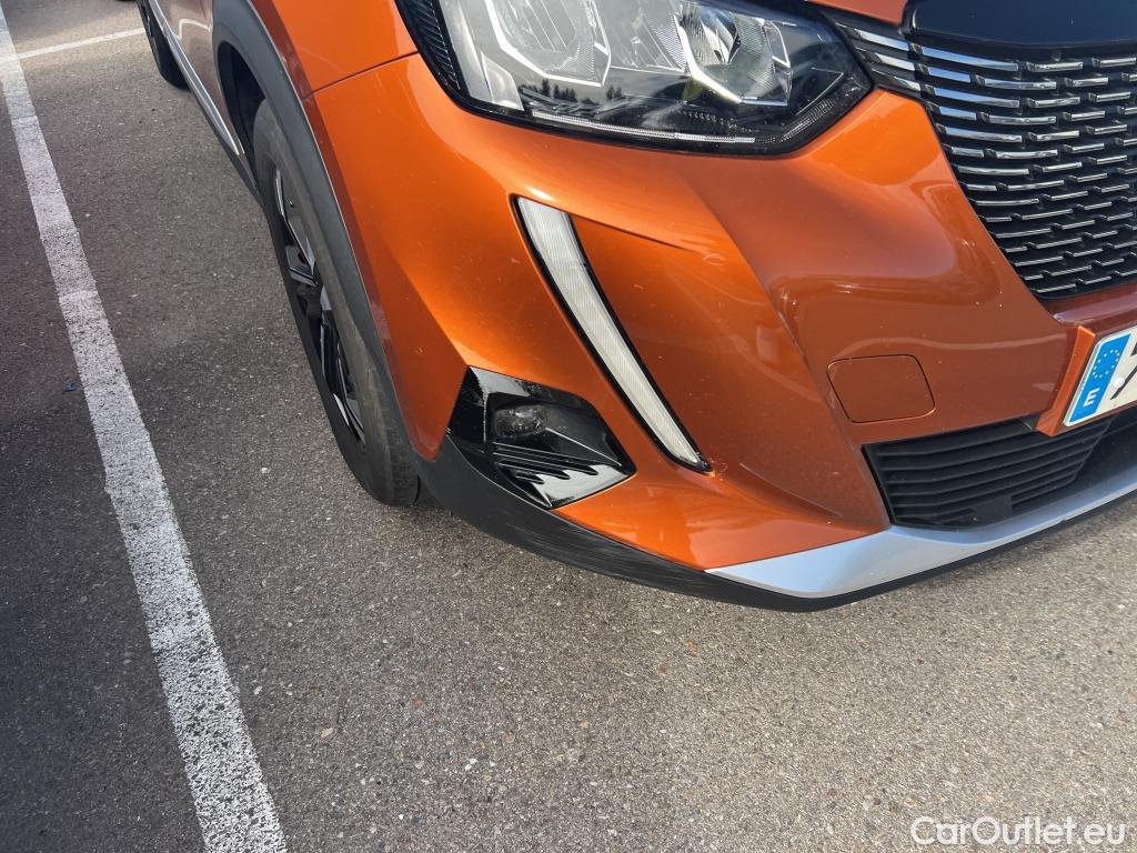  Peugeot  2008 PEUGEOT  / 2019 / 5P / todoterreno Allure BlueHDI 130 S&S EAT8 #28