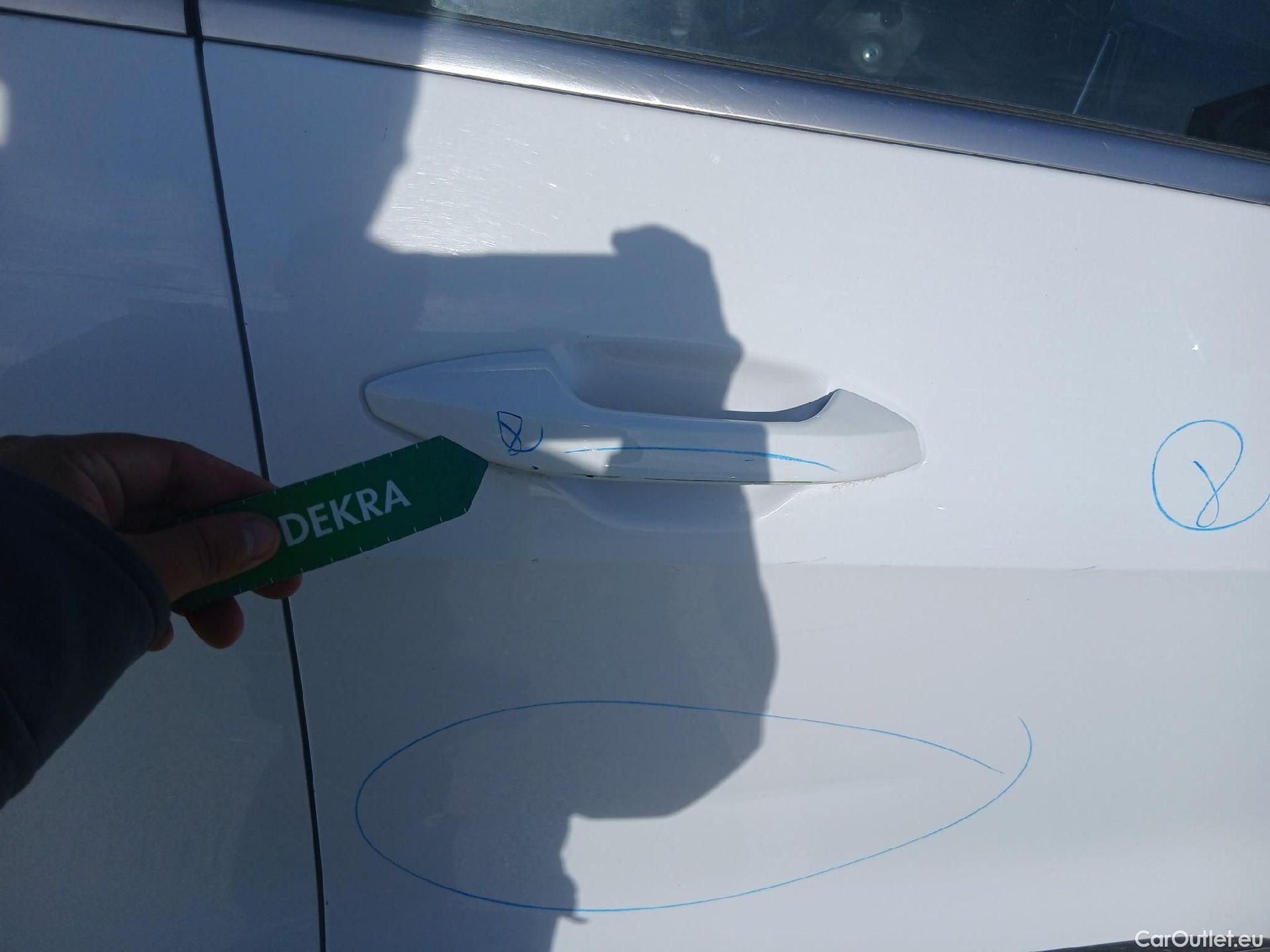  KIA  Sportage KIA  / 2022 / 5P / todoterreno 1.6 CRDi MHEV 100kW Business 4X4 DCT #34