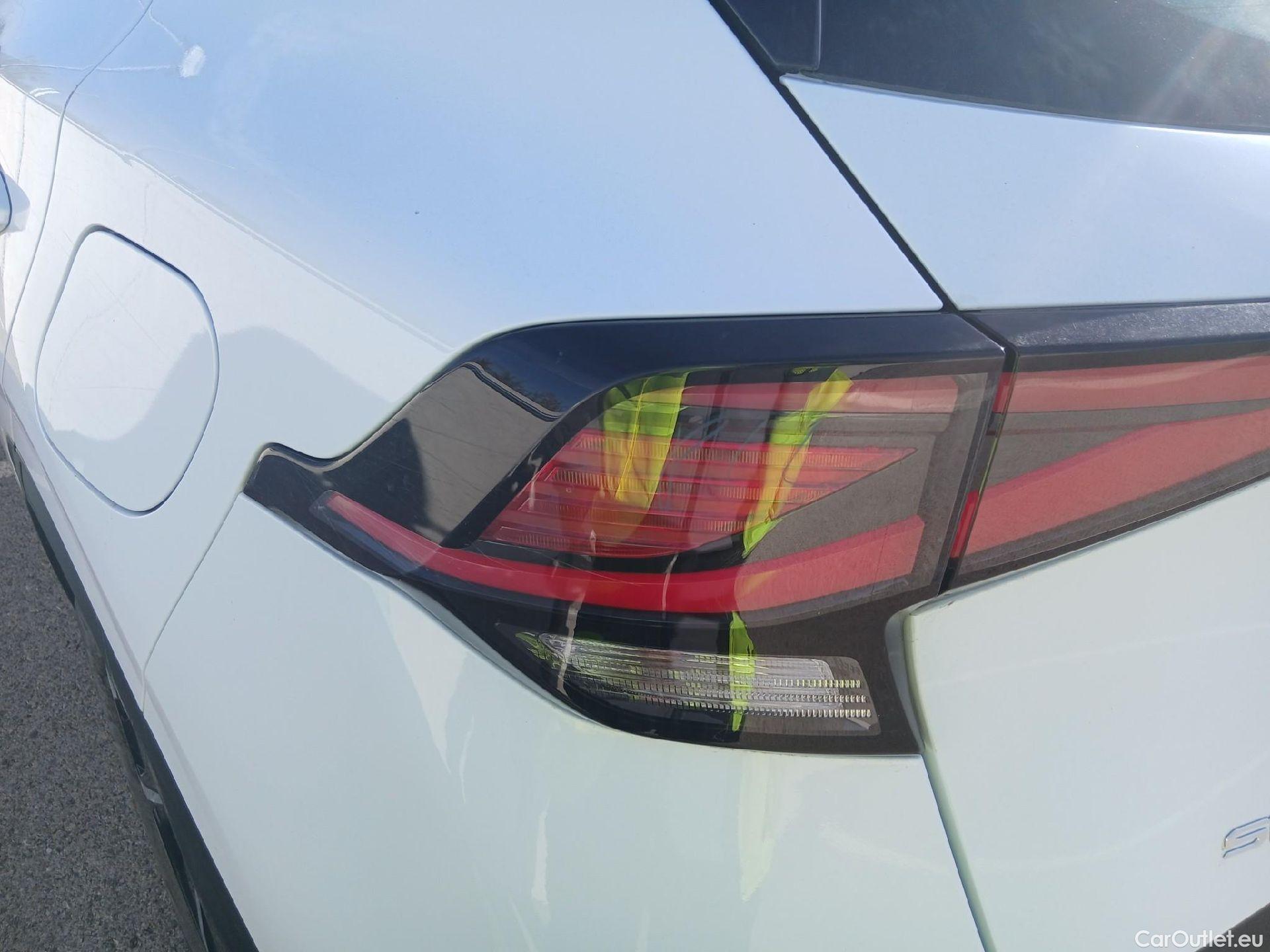  KIA  Sportage KIA  / 2022 / 5P / todoterreno 1.6 CRDi MHEV 100kW Business 4X4 DCT #19