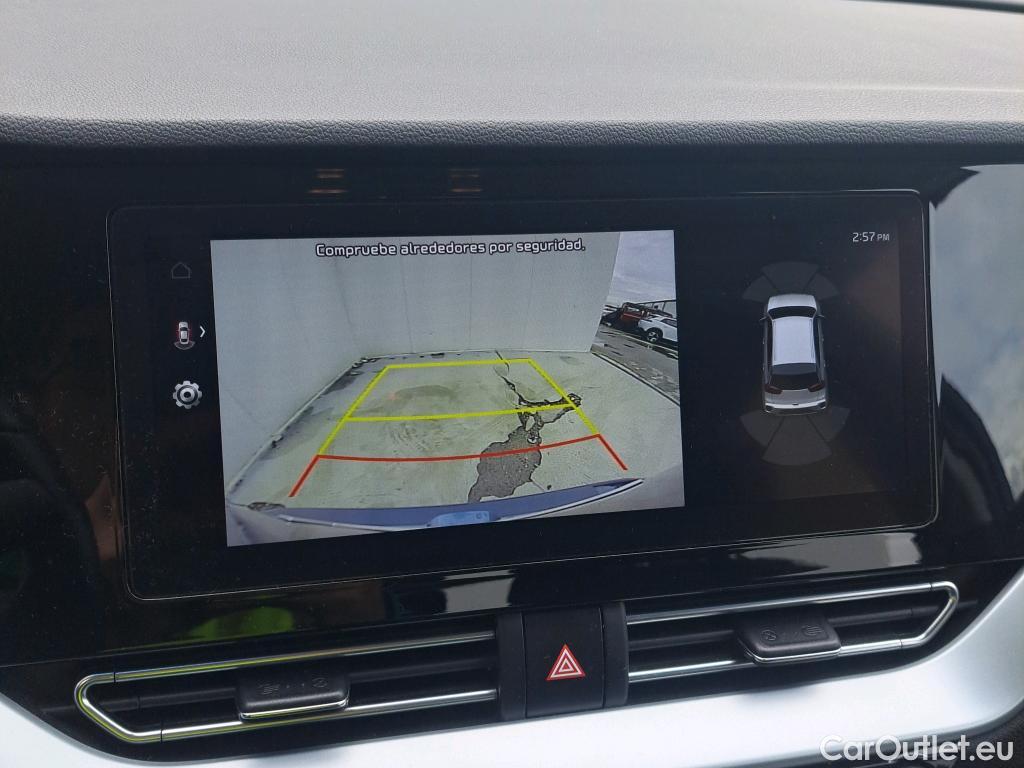 KIA  Niro KIA  / 2019 / 5P / crossover 1.6 GDi PHEV 104kW (141CV) Drive #15