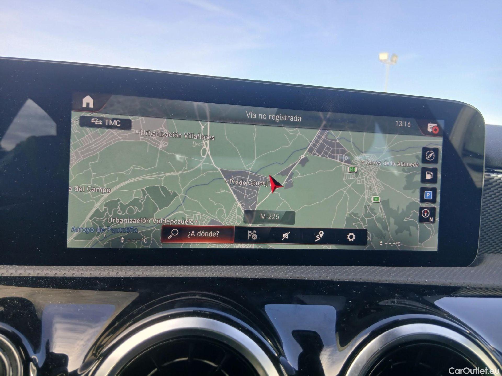 Mercedes  A-Klasse MERCEDES-BENZ Clase A / 2018 / 5P / berlina con portón A 250 e #11