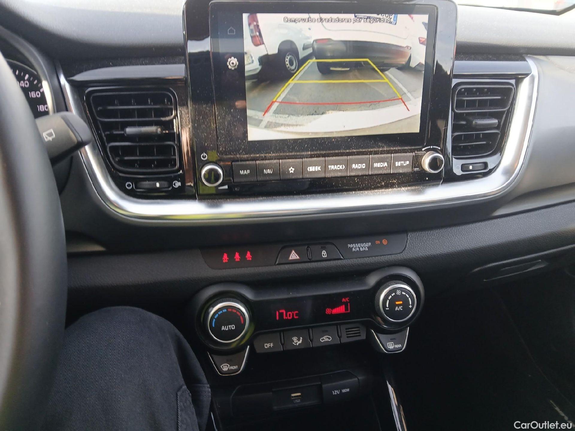 KIA  STONIC KIA  / 2017 / 5P / todoterreno 1.0 T-GDi 74kW (100CV) MHEV iMT Drive #13