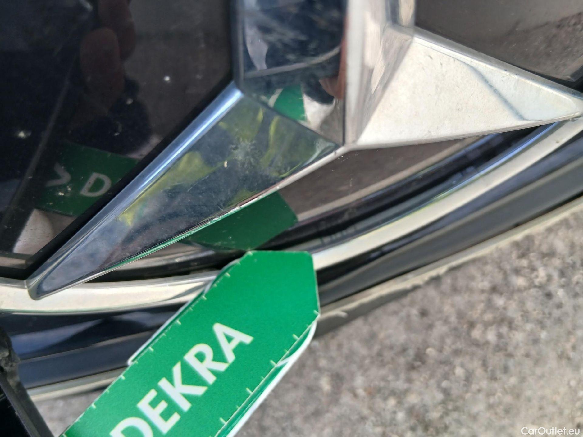 Mercedes  A-Klasse MERCEDES-BENZ Clase A / 2018 / 5P / berlina con portón A 250 e #12