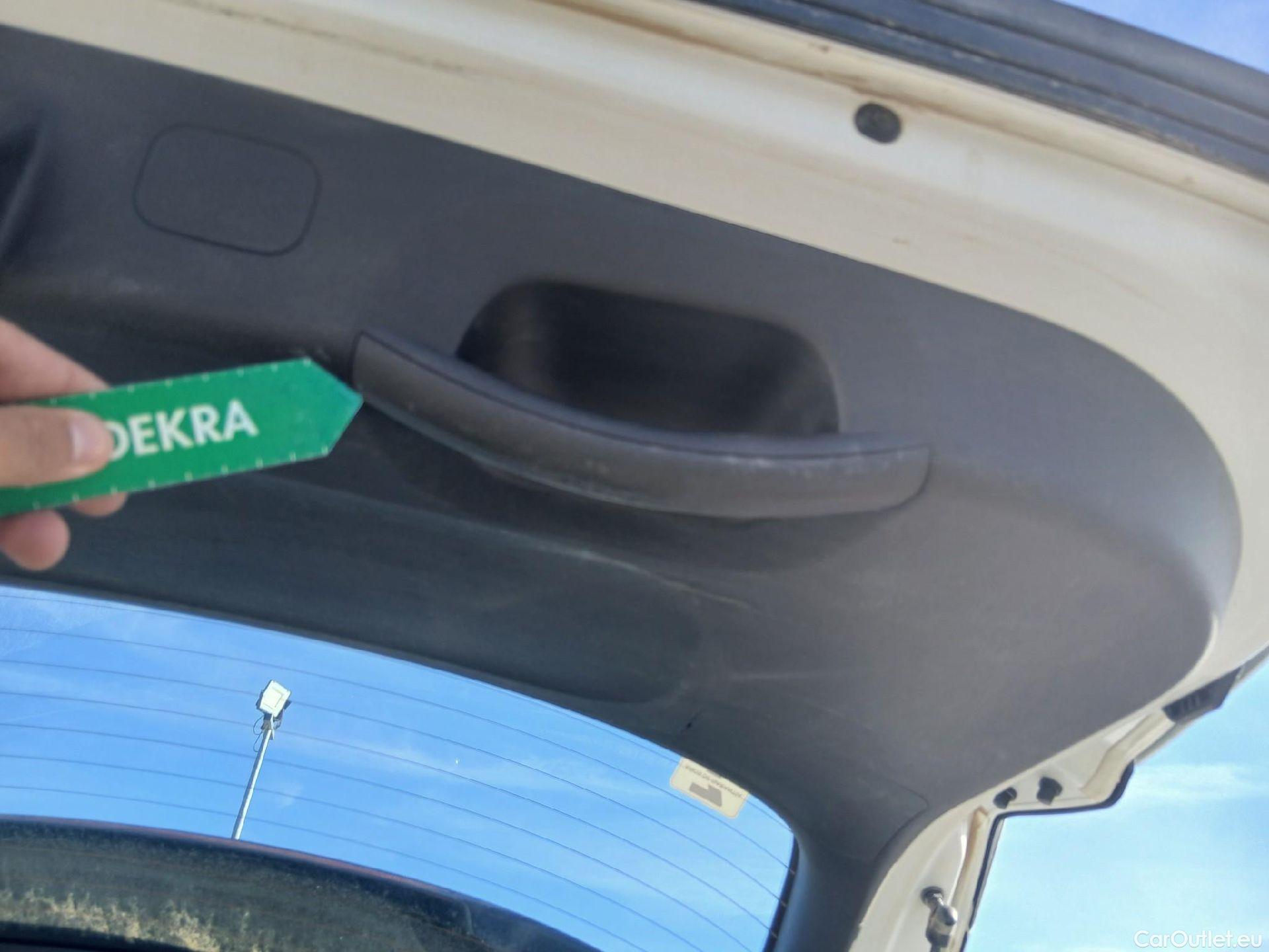  KIA  Sportage KIA  / 2022 / 5P / todoterreno 1.6 CRDi MHEV 100kW Business 4X4 DCT #9