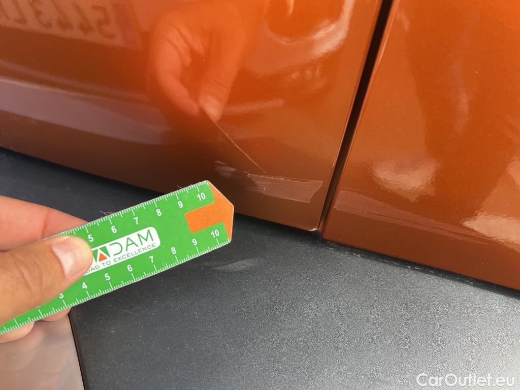  Peugeot  2008 PEUGEOT  / 2019 / 5P / todoterreno Allure BlueHDI 130 S&S EAT8 #5