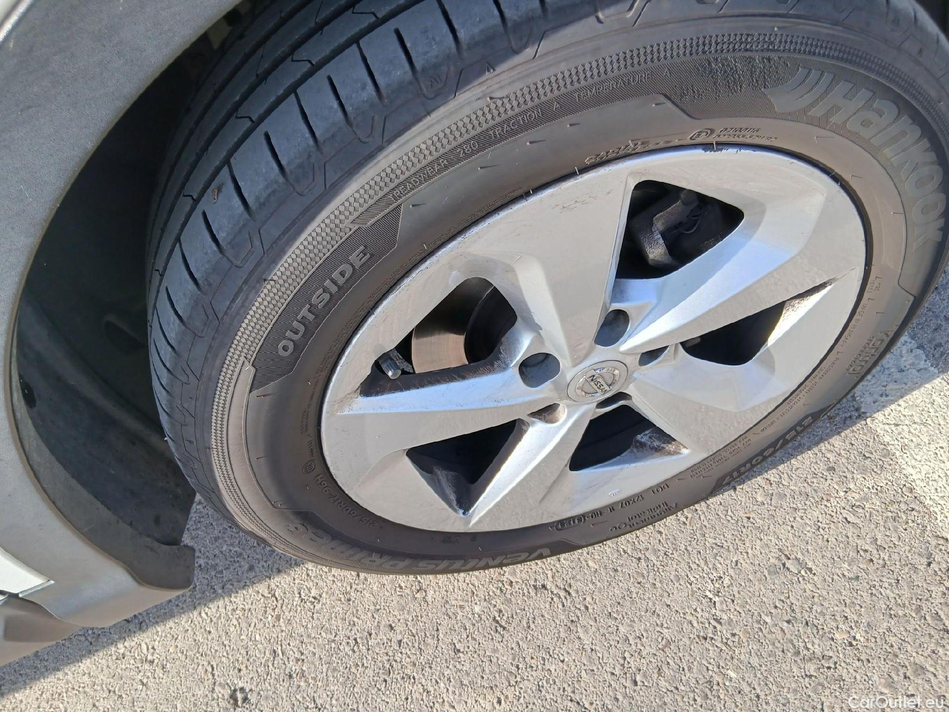 Nissan  Qashqai NISSAN  / 2017 / 5P / todoterreno DIG-T 103 kW (140 CV) E6D ACENTA #44