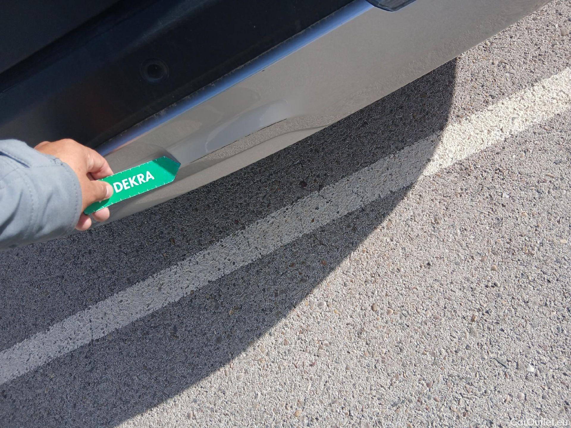  KIA  Sportage KIA  / 2022 / 5P / todoterreno 1.6 CRDi MHEV 100kW Business 4X4 DCT #20