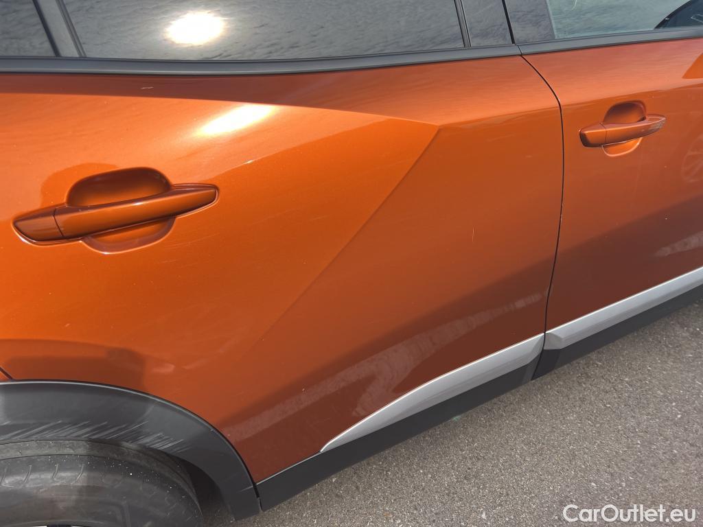  Peugeot  2008 PEUGEOT  / 2019 / 5P / todoterreno Allure BlueHDI 130 S&S EAT8 #12