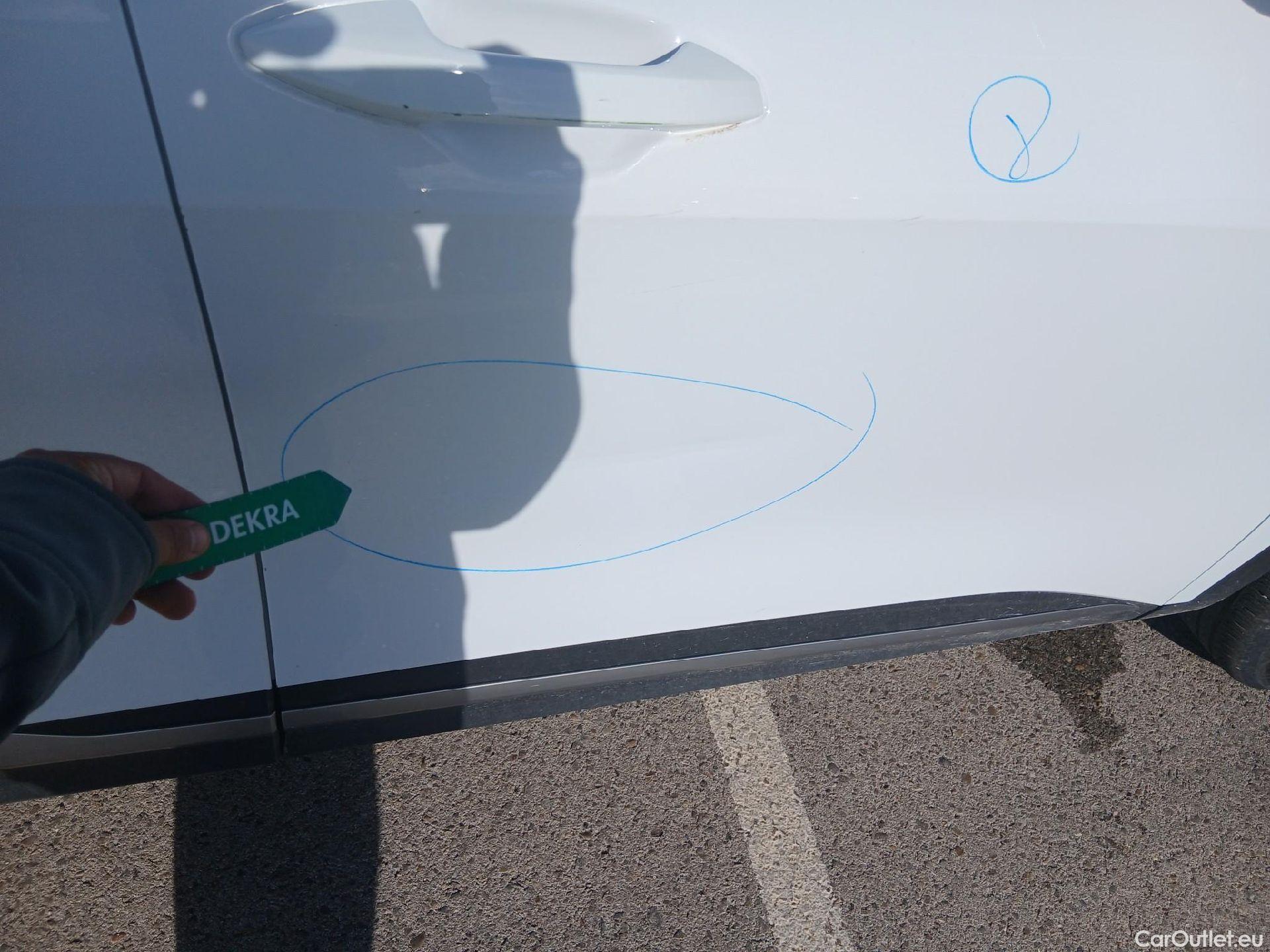  KIA  Sportage KIA  / 2022 / 5P / todoterreno 1.6 CRDi MHEV 100kW Business 4X4 DCT #32