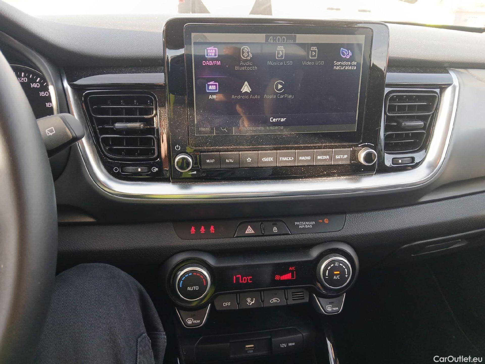 KIA  STONIC KIA  / 2017 / 5P / todoterreno 1.0 T-GDi 74kW (100CV) MHEV iMT Drive #12