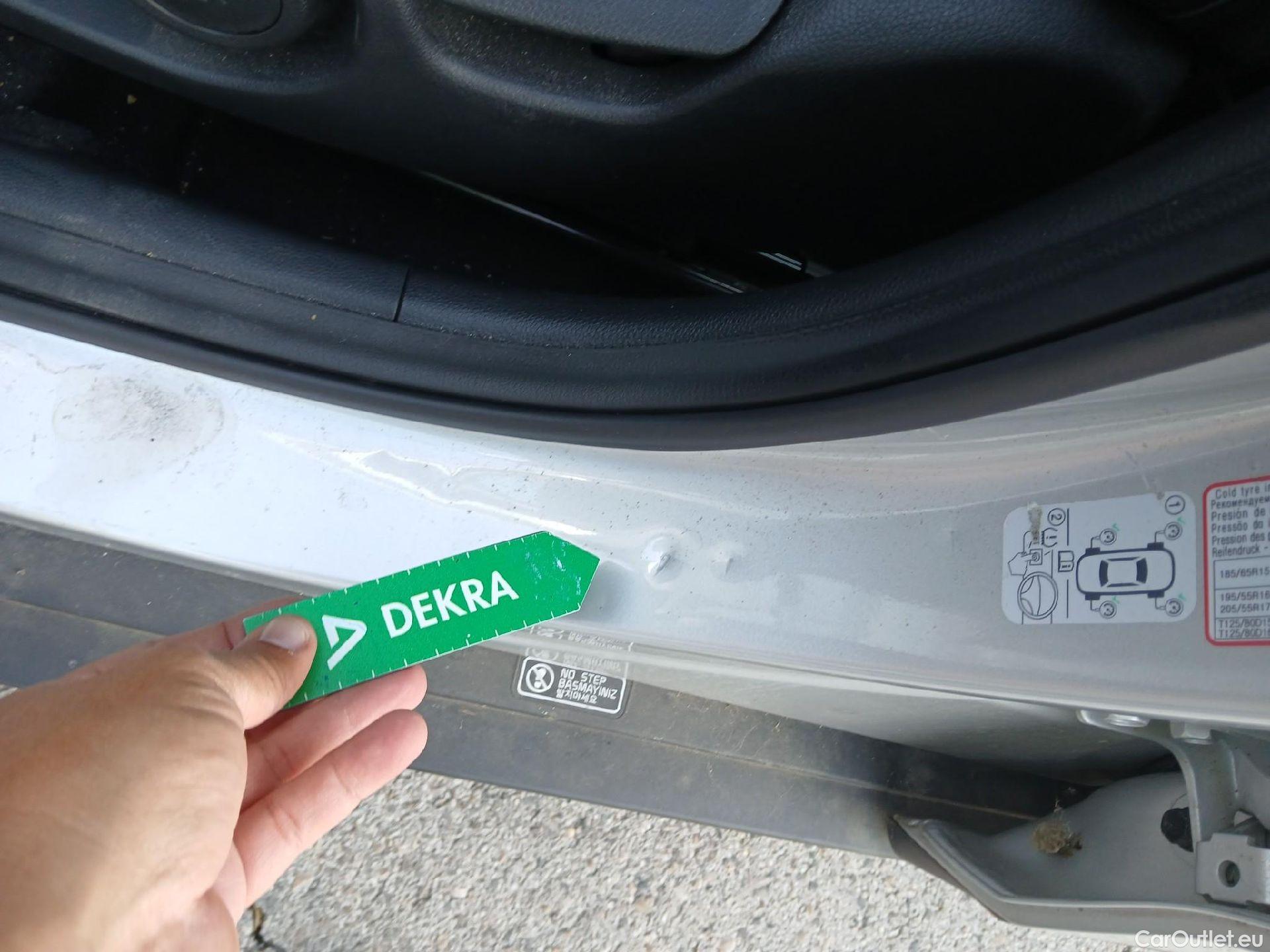 KIA  STONIC KIA  / 2017 / 5P / todoterreno 1.0 T-GDi 74kW (100CV) MHEV iMT Drive #2