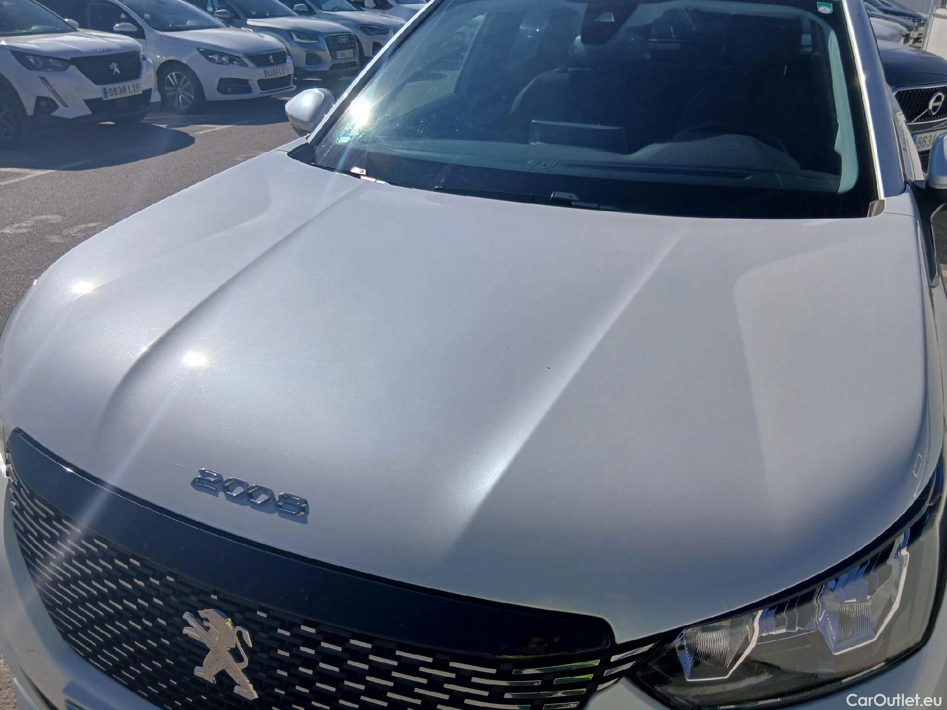 Peugeot  2008 PEUGEOT  / 2019 / 5P / todoterreno Allure Pack Puretech 130 S&S EAT8 #11