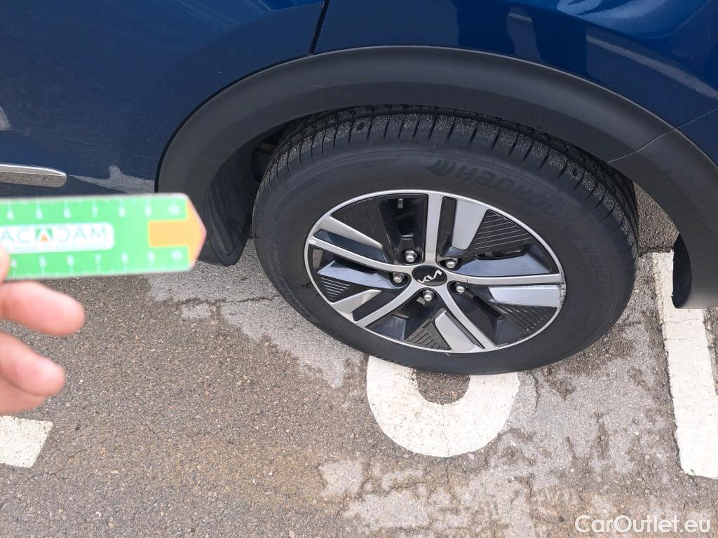 KIA  Niro KIA  / 2019 / 5P / crossover 1.6 GDi PHEV 104kW (141CV) Drive #1