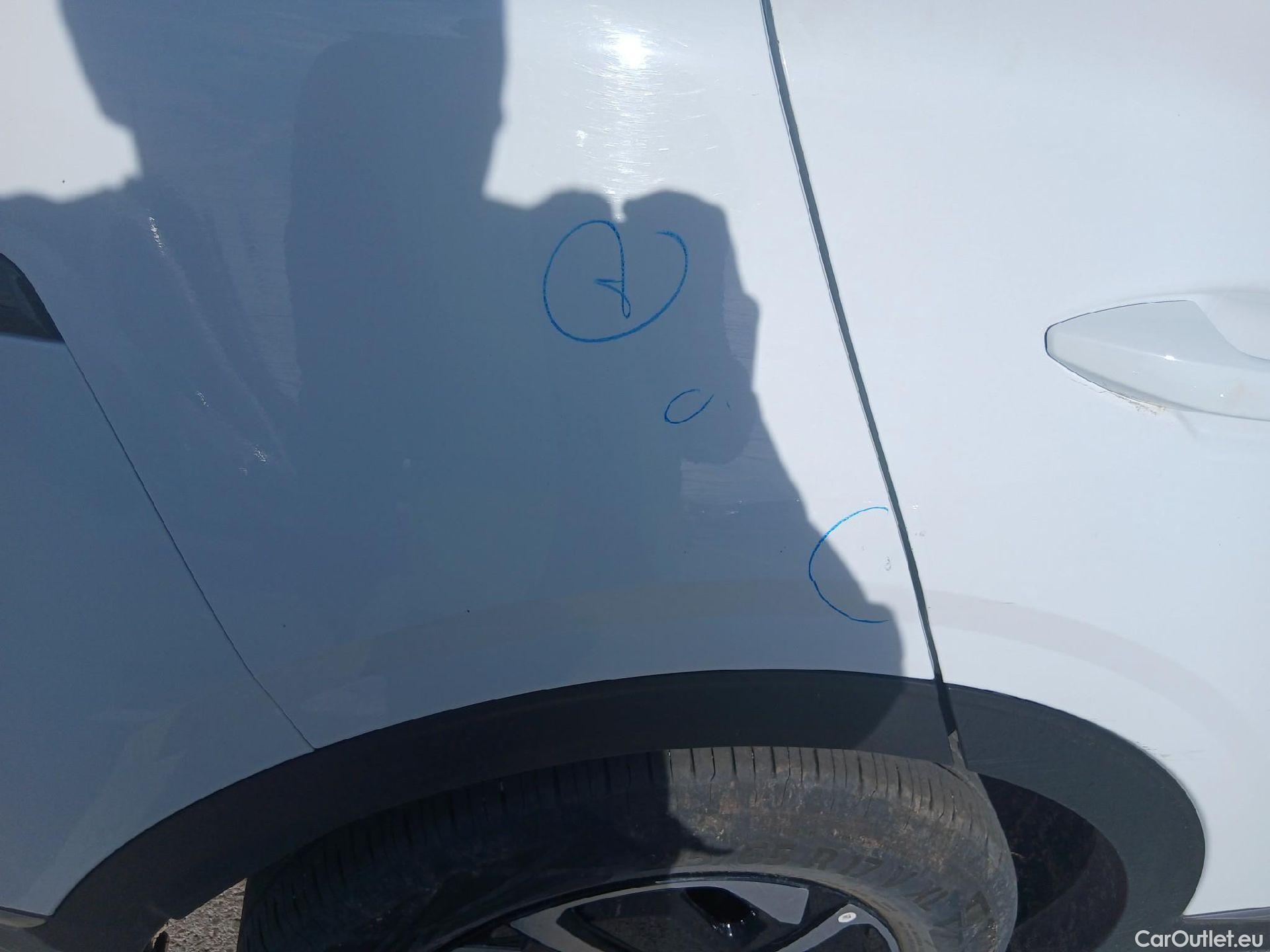  KIA  Sportage KIA  / 2022 / 5P / todoterreno 1.6 CRDi MHEV 100kW Business 4X4 DCT #29