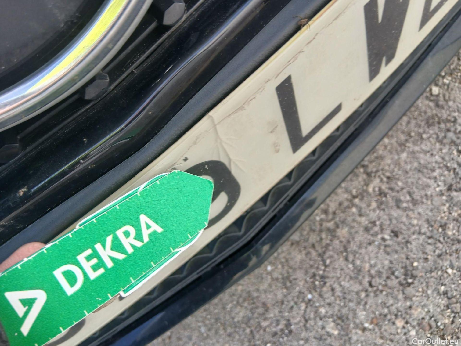 Mercedes  A-Klasse MERCEDES-BENZ Clase A / 2018 / 5P / berlina con portón A 250 e #14