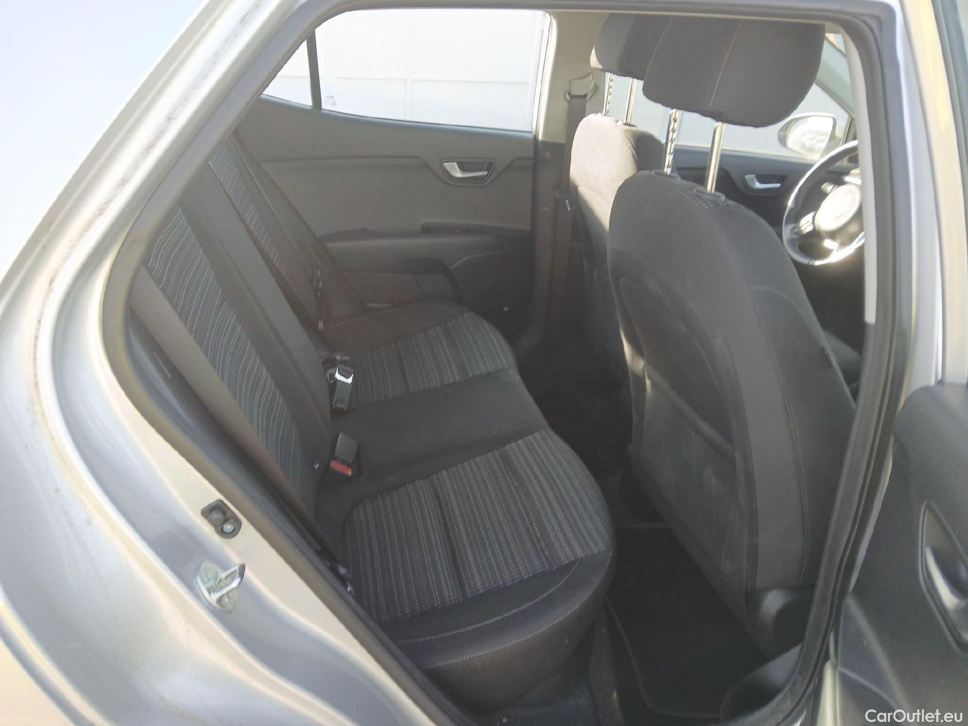 KIA  STONIC KIA  / 2017 / 5P / todoterreno 1.0 T-GDi 74kW (100CV) MHEV iMT Drive #7