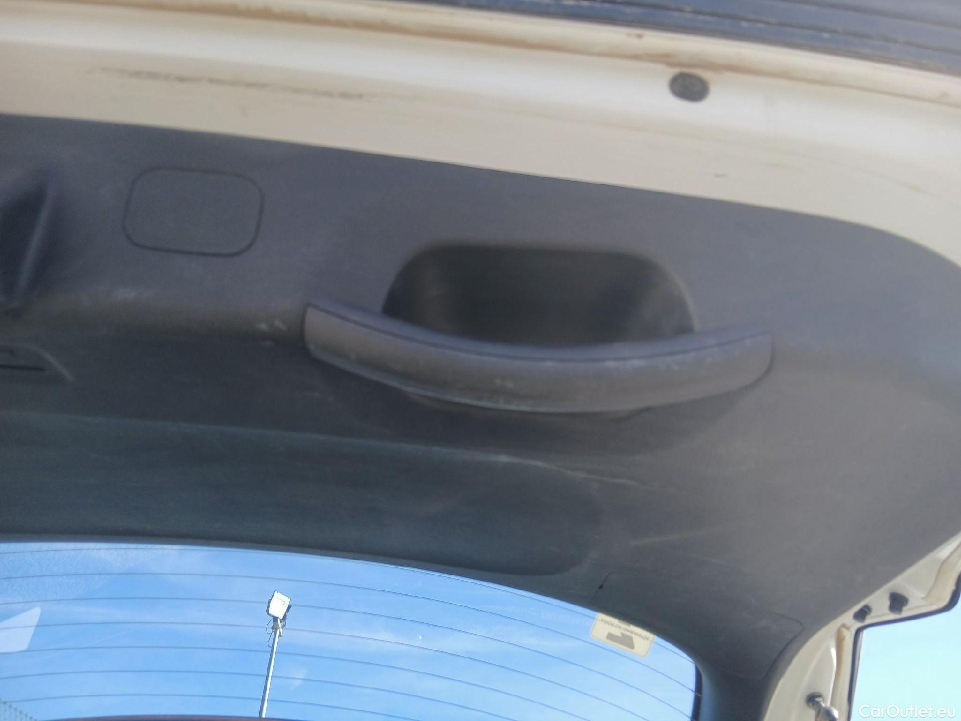  KIA  Sportage KIA  / 2022 / 5P / todoterreno 1.6 CRDi MHEV 100kW Business 4X4 DCT #8