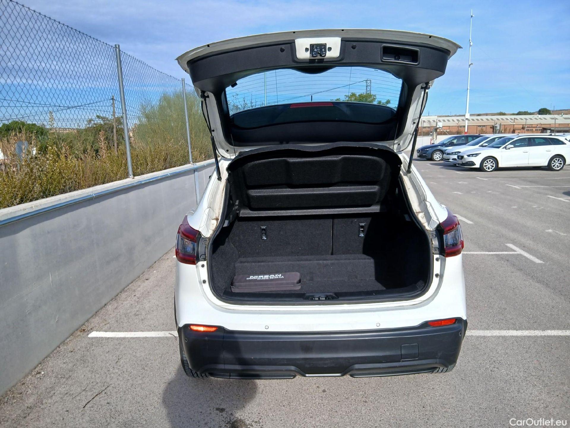 Nissan  Qashqai NISSAN  / 2017 / 5P / todoterreno DIG-T 103 kW (140 CV) E6D ACENTA #8