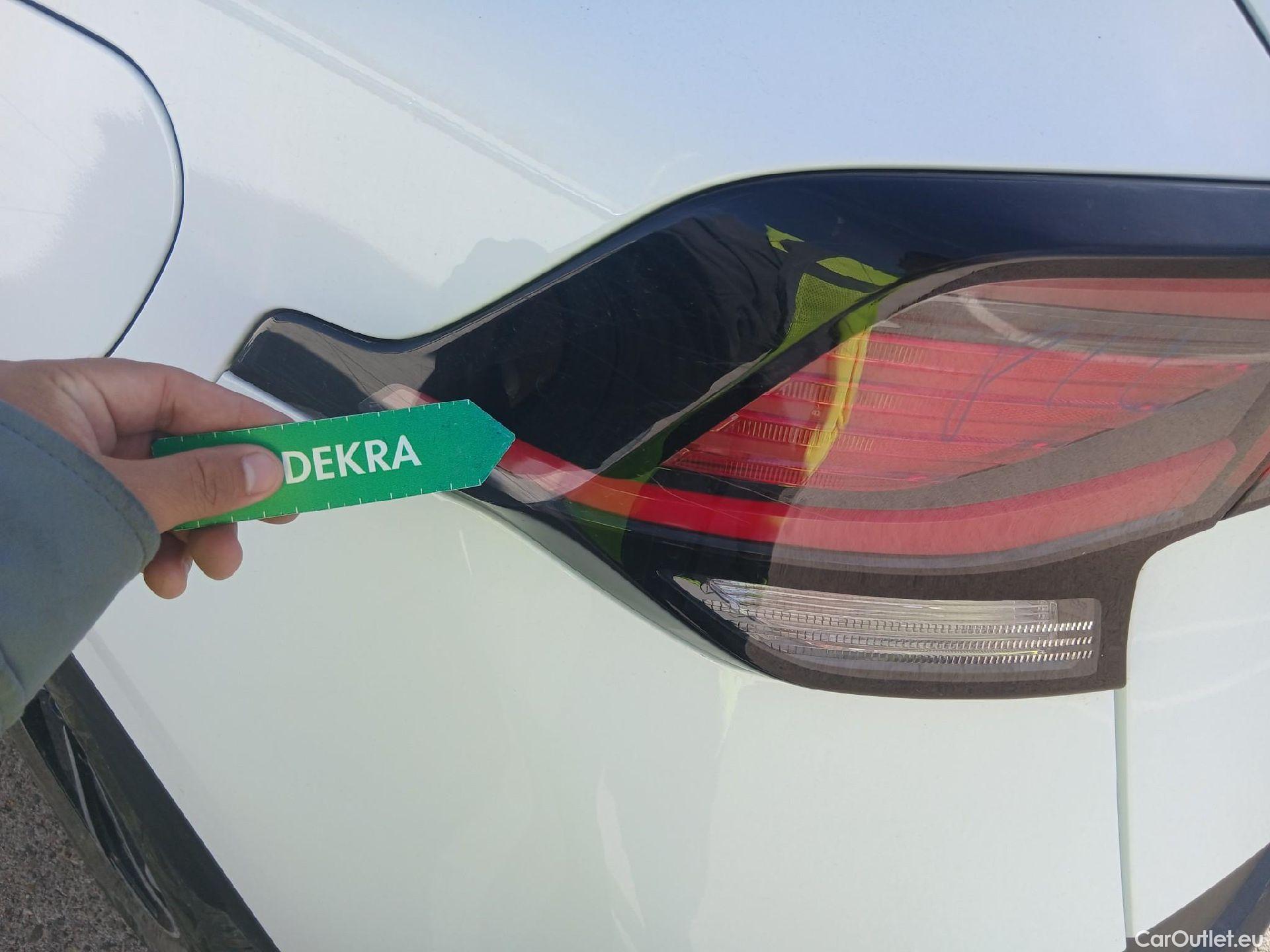  KIA  Sportage KIA  / 2022 / 5P / todoterreno 1.6 CRDi MHEV 100kW Business 4X4 DCT #18