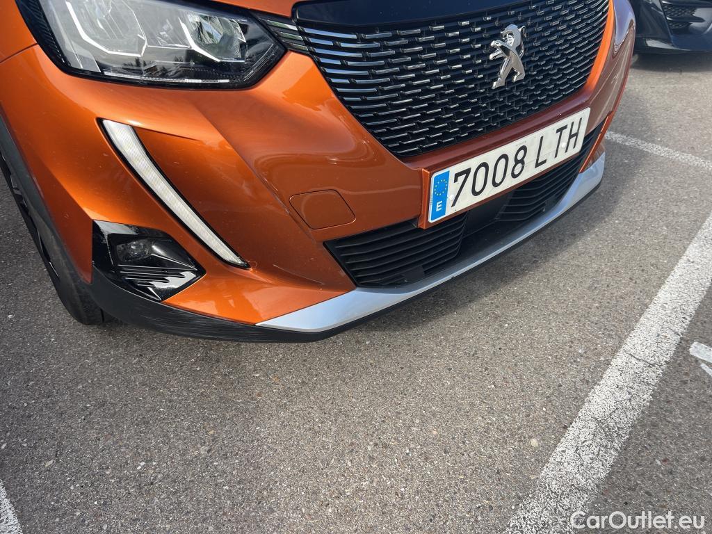  Peugeot  2008 PEUGEOT  / 2019 / 5P / todoterreno Allure BlueHDI 130 S&S EAT8 #30