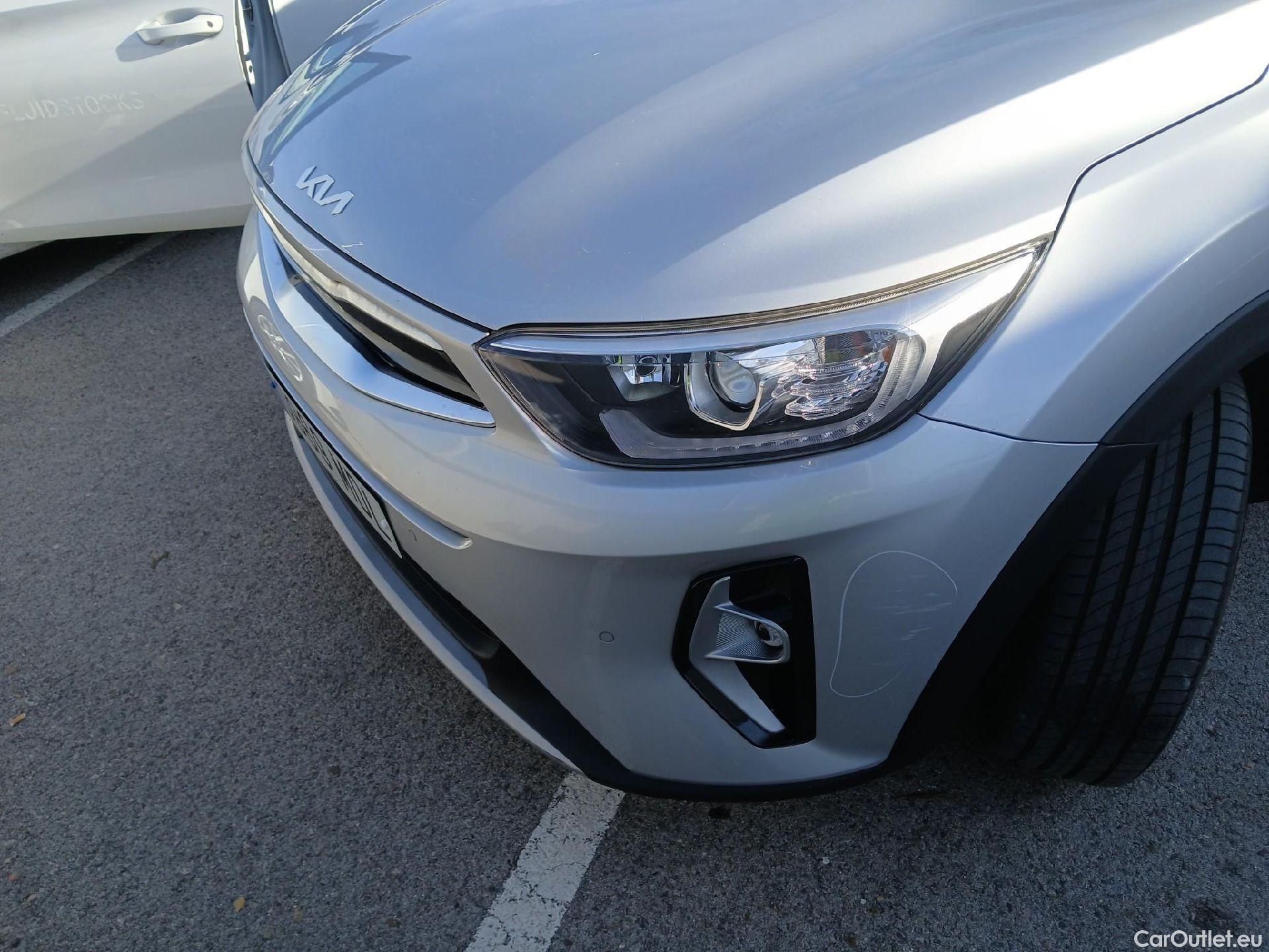 KIA  STONIC KIA  / 2017 / 5P / todoterreno 1.0 T-GDi 74kW (100CV) MHEV iMT Drive #6