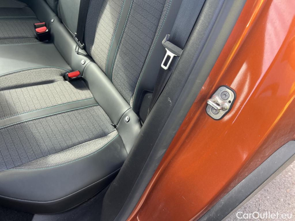  Peugeot  2008 PEUGEOT  / 2019 / 5P / todoterreno Allure BlueHDI 130 S&S EAT8 #14