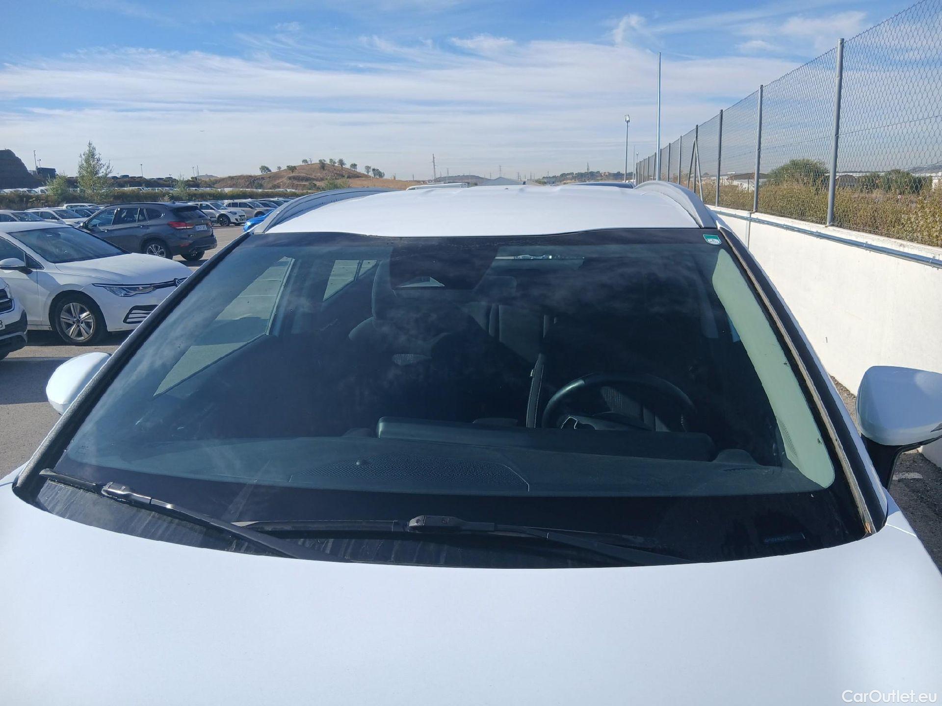  KIA  Sportage KIA  / 2022 / 5P / todoterreno 1.6 CRDi MHEV 100kW Business 4X4 DCT #13